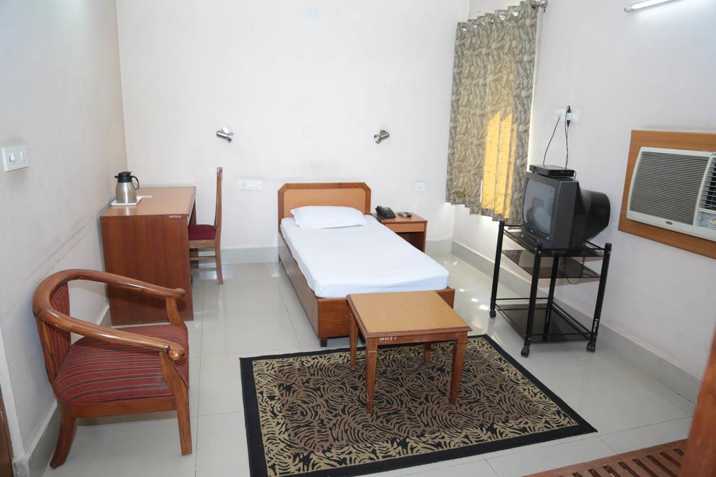 Blue Triangle Family Guest house New Delhi