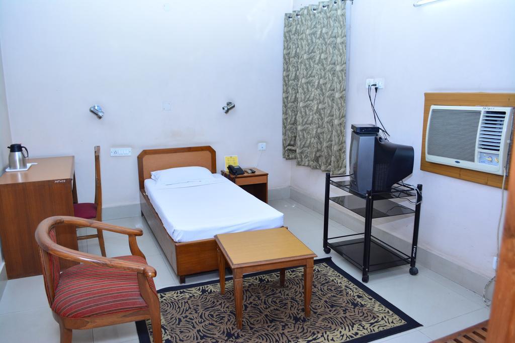 Blue Triangle Family Guest house New Delhi
